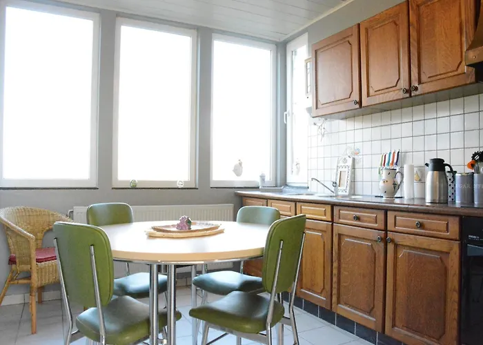 Railway In Ardennes 度假居