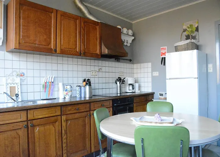 Railway In Ardennes 度假居 *